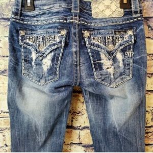 Miss Me Jeans Signature Rise Boot Distressed 25
